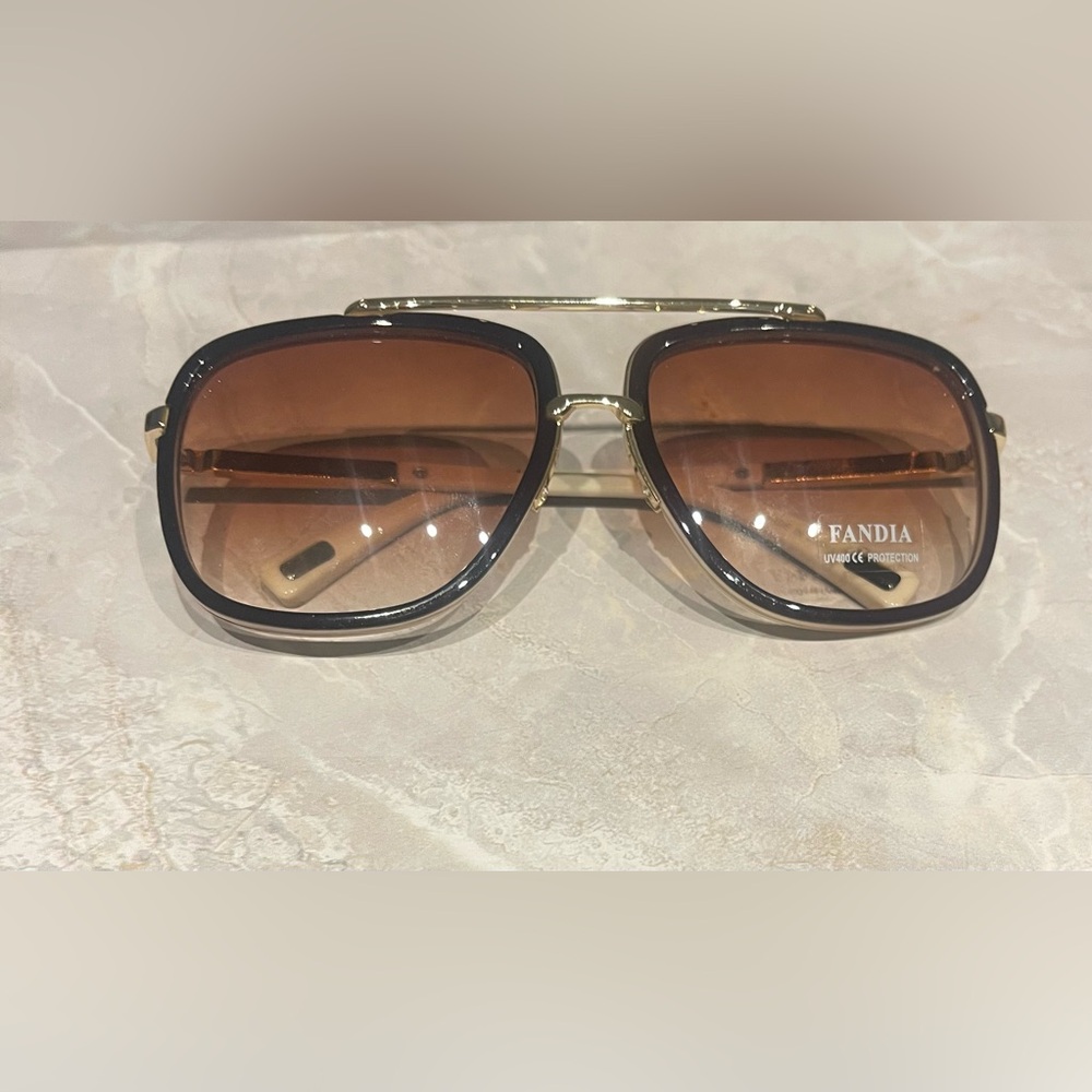 Men’s Brown Gradient Aviator Sunglasses